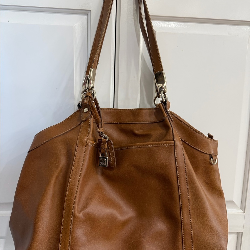 Elegant Brown Leather Tote Bag